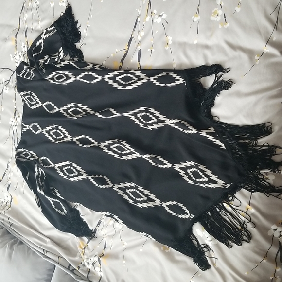 Tassel Cardigan - Picture 4 of 6